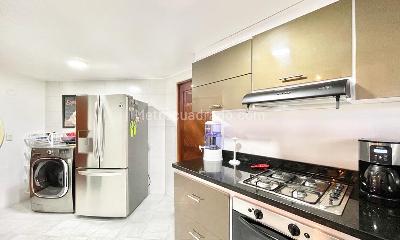 Apartamento de 3 alcobas en venta en Altos De La Calleja, Bogotá, 180 m² · foto 8 de 20
