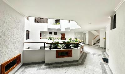 Apartamento de 3 alcobas en venta en Santa Barbara, Bogotá, 178 m² · foto 16 de 19