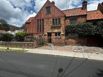 Casa en venta en Quinta Camacho, Bogotá · foto 2 de 15