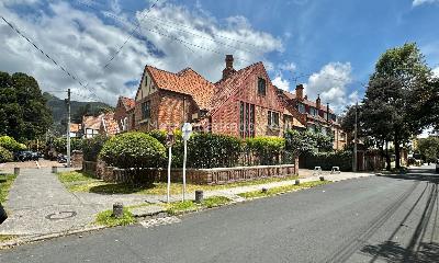 Casa en venta en Quinta Camacho, Bogotá · foto 3 de 15