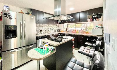 Casa de 4 alcobas en venta en Bosque De Pinos, Bogotá, 320 m² · foto 5 de 17