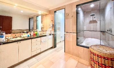 Apartamento de 3 alcobas en venta en Chico Reservado, Bogotá, 254 m² · foto 12 de 17
