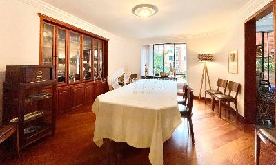 Apartamento de 3 alcobas en venta en Chico Reservado, Bogotá, 254 m² · foto 5 de 17