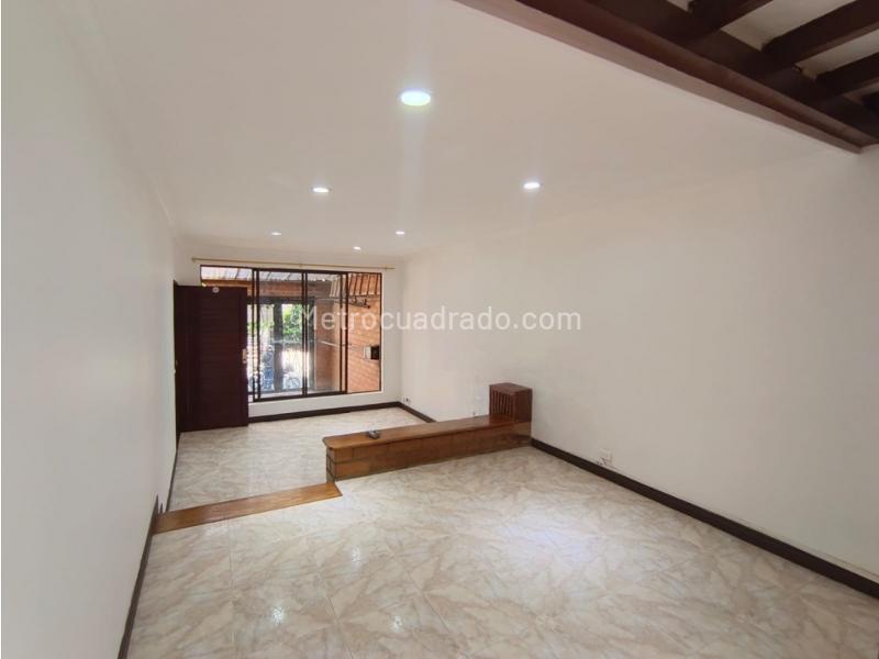 3BR House for Rent in Santa Mnica, Medellín - 8
