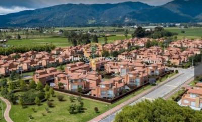 Casa de 4 alcobas en venta en Camino De Arrayanes, Bogotá, 162 m² · foto 3 de 20