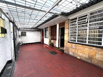 Casa de 5 alcobas en venta en Bosque Calderon, Bogotá, 165 m² · foto 2 de 20
