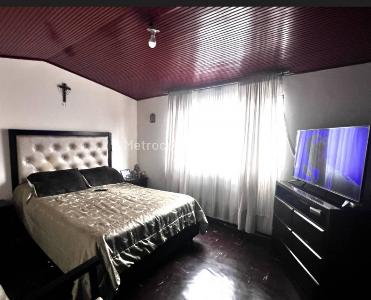 Casa de 3 alcobas en venta en Alamos Norte, Bogotá, 144 m² · foto 14 de 17
