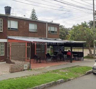 Casa de 3 alcobas en venta en Alamos Norte, Bogotá, 144 m² · foto 2 de 17