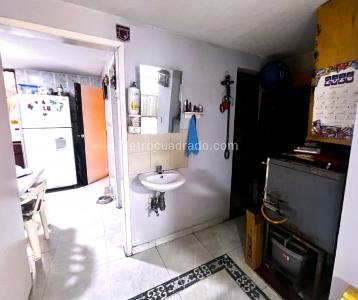 Casa de 3 alcobas en venta en Alamos Norte, Bogotá, 144 m² · foto 9 de 17