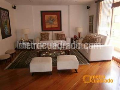 Apartamento de 3 alcobas en venta en Chico Virrey, Bogotá, 250 m² · foto 3 de 20