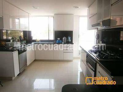 Apartamento de 3 alcobas en venta en Chico Virrey, Bogotá, 250 m² · foto 4 de 20