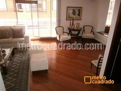 Apartamento de 3 alcobas en venta en Chico Virrey, Bogotá, 250 m² · foto 6 de 20