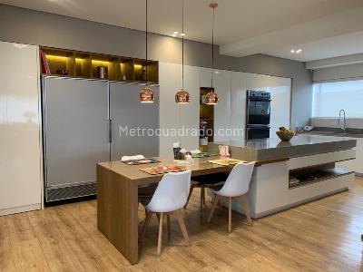 Apartamento de 4 alcobas en venta en La Cabrera, Bogotá, 400 m² · foto 4 de 20