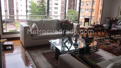 Apartamento en venta en Santa Barbara Central, Bogotá · foto 2 de 20