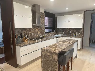 Apartamento de 3 alcobas en venta en Rosales Bella Vista, Bogotá, 321 m² · foto 7 de 20