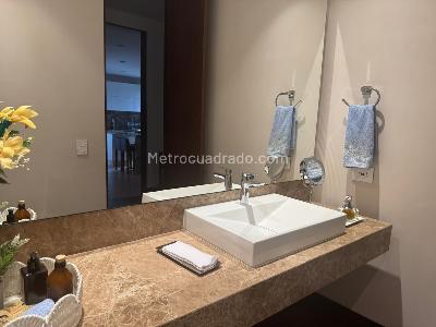 Apartamento de 3 alcobas en venta en Rosales Bella Vista, Bogotá, 321 m² · foto 18 de 20