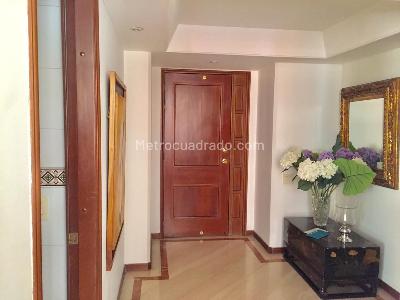 Apartamento en venta en Santa Barbara Central, Bogotá · foto 4 de 16