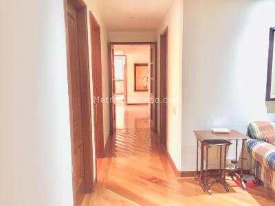Apartamento en venta en Santa Barbara Central, Bogotá · foto 7 de 16