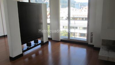 Apartamento de 2 alcobas en venta en Santa Barbara, Bogotá, 66 m² · foto 2 de 20