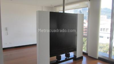 Apartamento de 2 alcobas en venta en Santa Barbara, Bogotá, 66 m² · foto 3 de 20