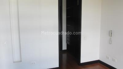 Apartamento de 2 alcobas en venta en Santa Barbara, Bogotá, 66 m² · foto 6 de 20
