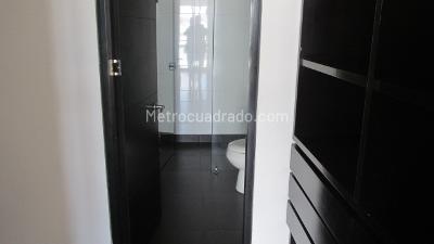 Apartamento de 2 alcobas en venta en Santa Barbara, Bogotá, 66 m² · foto 7 de 20