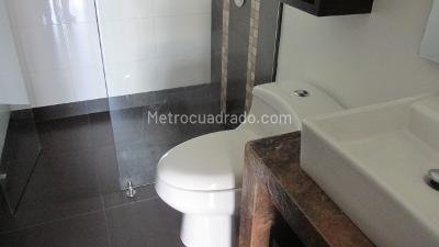 Apartamento de 2 alcobas en venta en Santa Barbara, Bogotá, 66 m² · foto 8 de 20