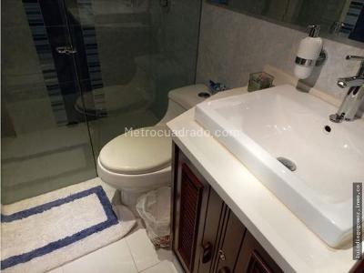 Apartamento de 3 alcobas en venta en Santa Barbara Unicentro Buganvillia, Bogotá, 173 m² · foto 8 de 20