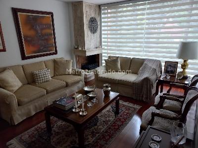 Apartamento de 3 alcobas en venta en Bella Suiza Baja, Bogotá, 230 m² · foto 10 de 20