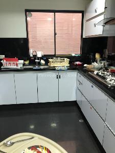 Apartamento de 3 alcobas en venta en Chico Nogal, Bogotá, 172 m² · foto 3 de 16