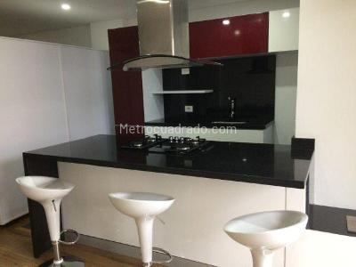 Apartaestudio en venta en Santa Barbara Unicentro, Bogotá, 50 m² · foto 2 de 20
