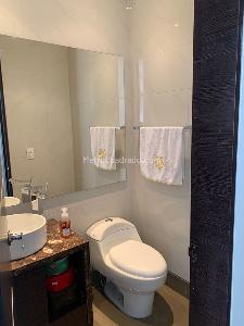 Apartamento de 3 alcobas en venta en Chico Navarra, Bogotá, 121 m² · foto 3 de 18
