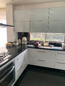 Apartamento de 3 alcobas en venta en Chico Navarra, Bogotá, 121 m² · foto 4 de 18