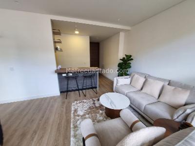 Apartamento de 1 alcoba en venta en Chico Reservado, Bogotá, 56 m² · foto 2 de 20