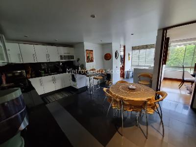 Apartamento de 4 alcobas en venta en San Patricio, Bogotá, 232 m² · foto 3 de 20