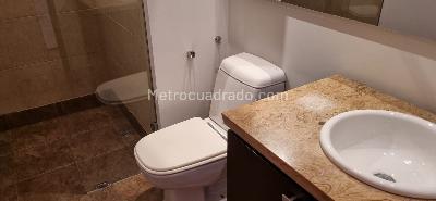 Apartamento de 3 alcobas en venta en Chico Reservado, Bogotá, 169 m² · foto 2 de 18