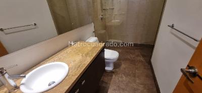 Apartamento de 3 alcobas en venta en Chico Reservado, Bogotá, 169 m² · foto 4 de 18