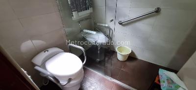 Apartamento en venta en La Carolina, Bogotá · foto 6 de 15