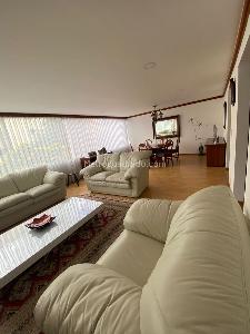 Apartamento de 3 alcobas en venta en Santa Barbara Multicentro, Bogotá, 139 m² · foto 3 de 20