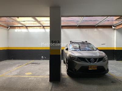 Apartamento de 2 alcobas en venta en Chico Navarra, Bogotá, 98 m² · foto 19 de 20