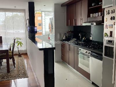 Apartamento de 2 alcobas en venta en Chico Navarra, Bogotá, 98 m² · foto 8 de 20
