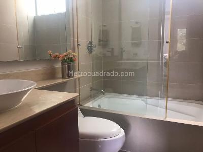 Apartamento en arriendo en Chico Reservado, Bogotá · foto 6 de 12
