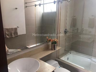 Apartamento en arriendo en Chico Reservado, Bogotá · foto 7 de 12