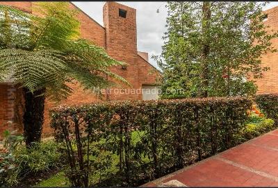 Casa de 5 alcobas en venta en Altos De Gratamira, Bogotá, 425 m² · foto 14 de 20