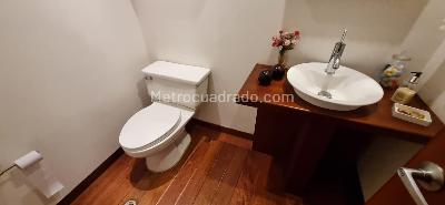 Apartamento de 3 alcobas en venta en Unicentro Santa Barbara, Bogotá, 183 m² · foto 16 de 16