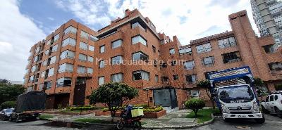 Apartamento de 3 alcobas en venta en Unicentro Santa Barbara, Bogotá, 183 m² · foto 2 de 16