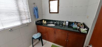 Apartamento de 3 alcobas en venta en Unicentro Santa Barbara, Bogotá, 183 m² · foto 8 de 16