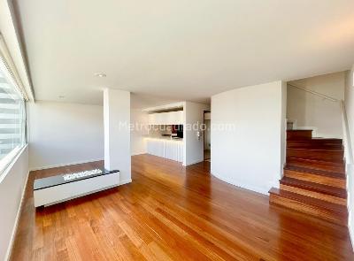 Apartamento en venta en Santa Barbara Central, Bogotá · foto 3 de 9