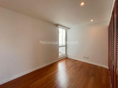 Apartamento en venta en Santa Barbara Central, Bogotá · foto 8 de 9