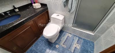 Apartamento de 3 alcobas en venta en Santa Barbara Occidental, Bogotá, 200 m² · foto 2 de 16